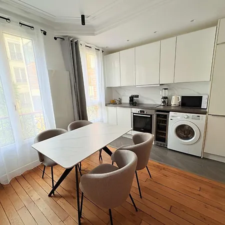 Apartment Signature Champs Elysees Ac By Melvane *