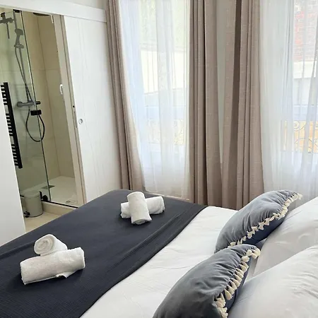 Signature Champs Elysees Ac By Melvane Apartment *